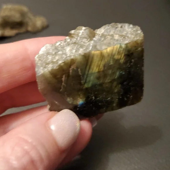 Raw Labradorite - Picture 4 of 4
